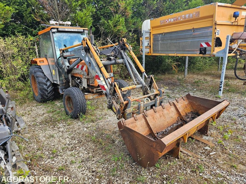 Tractor Renault R3143