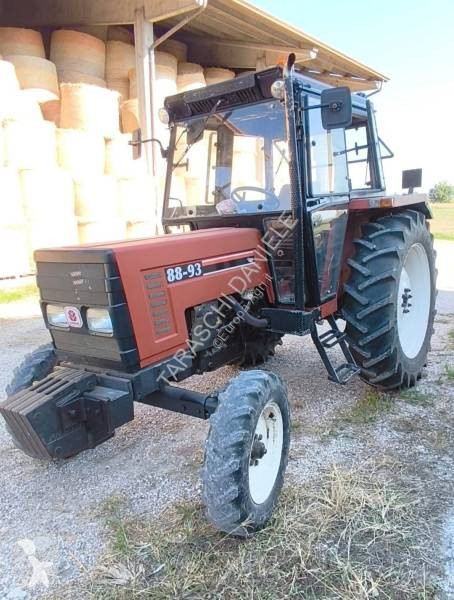 Tractor New Holland 88-93