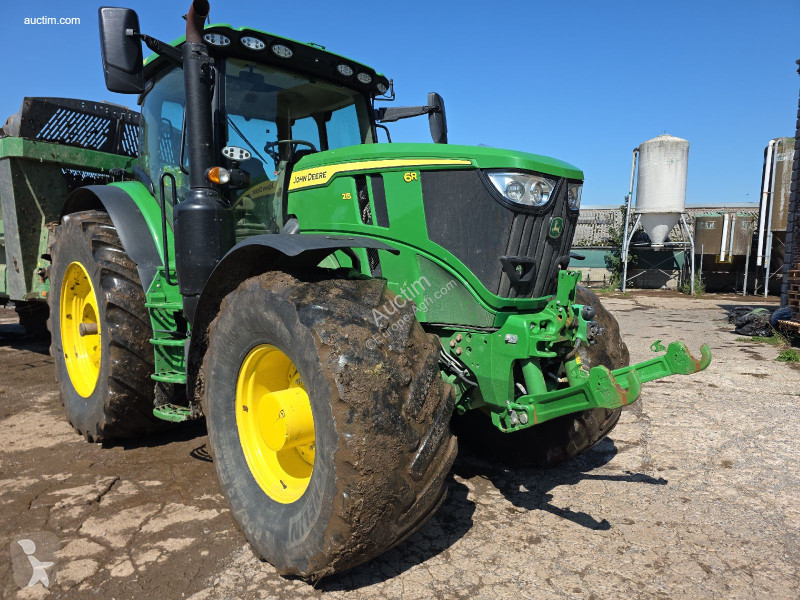 Ciągnik John Deere e18 6r215