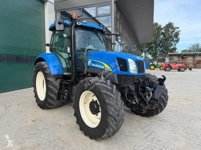 Mezőgazdasági traktor New Holland T6050