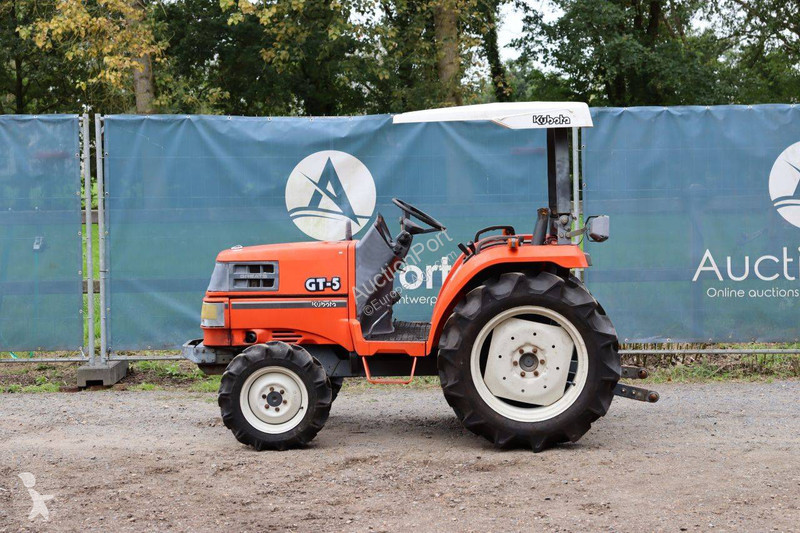 Kubota GT-5 tractor