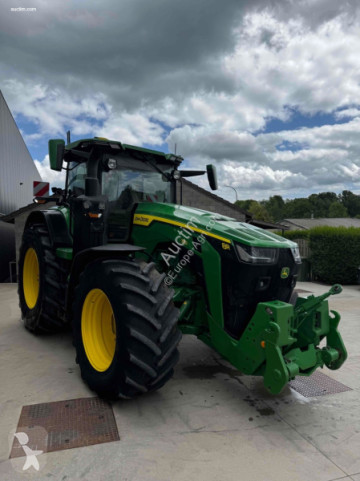 John Deere mezőgazdasági traktor