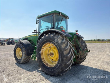 John Deere mezőgazdasági traktor