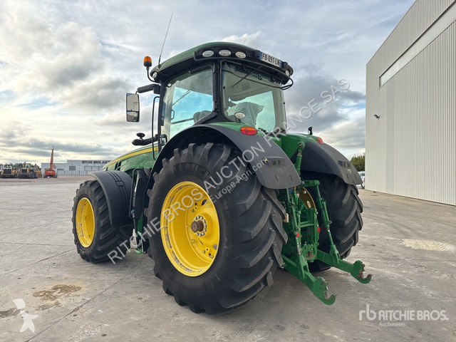 John Deere 8370R tractor