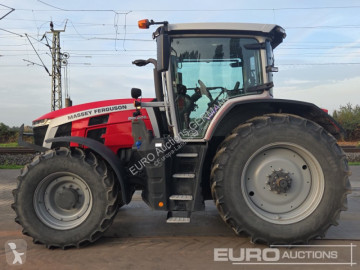 Tracteur agricole Massey Ferguson