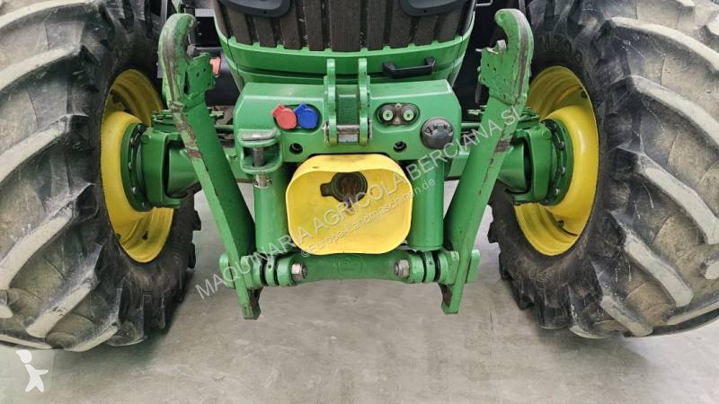 Tractor agrícola John Deere 6210R