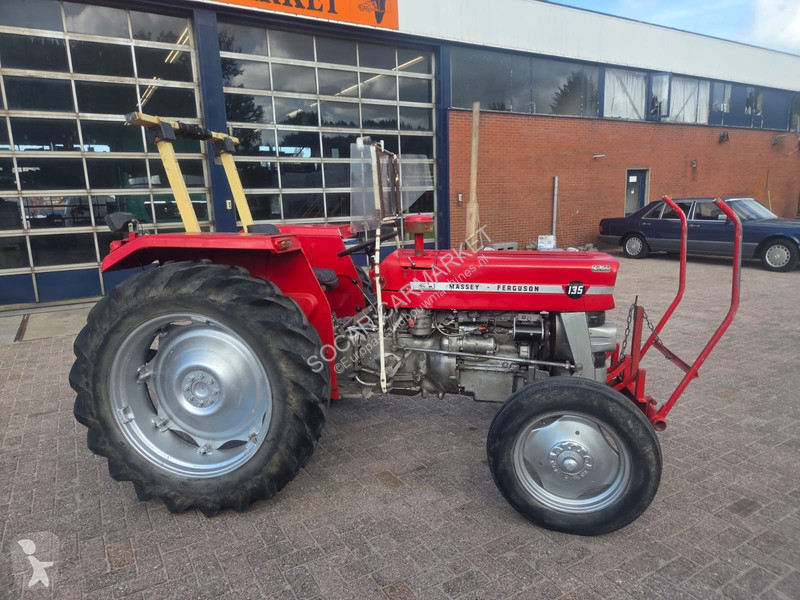 Tracteur agricole Massey Ferguson 135 135
