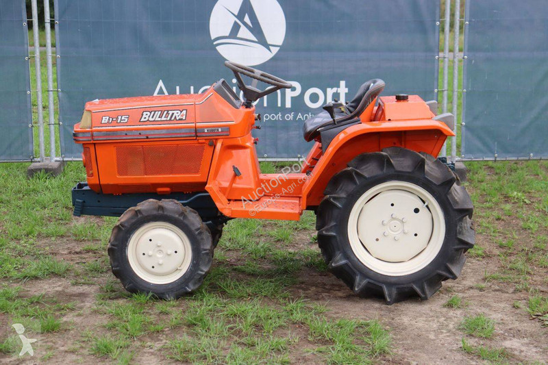 Tractor agrícola Kubota B1-15 Bulltra