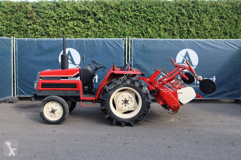 Tractor agrícola Yanmar F24