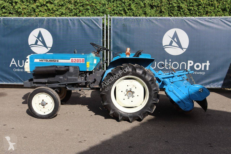 Tractor agrícola Mitsubishi D2050
