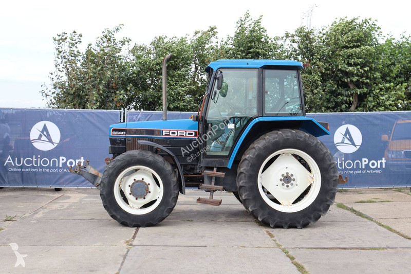 Tractor agrícola Ford 6640