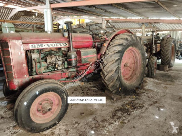 Tractor antigo Volvo