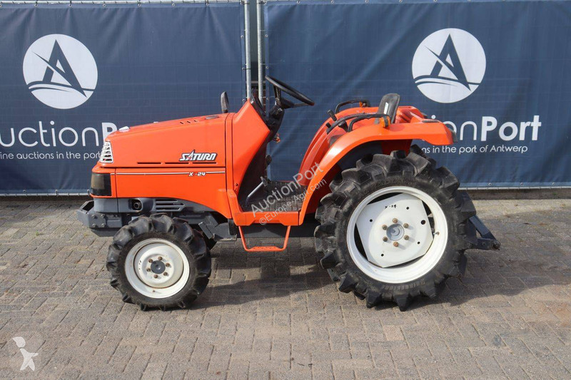 Tractor Kubota Saturn X-24
