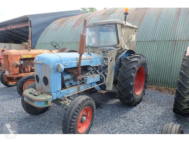Tractor Ford Super Major