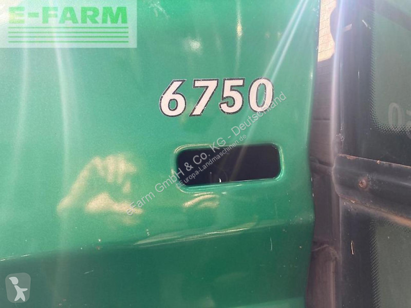 Tracteur agricole Valtra  6750 hitech