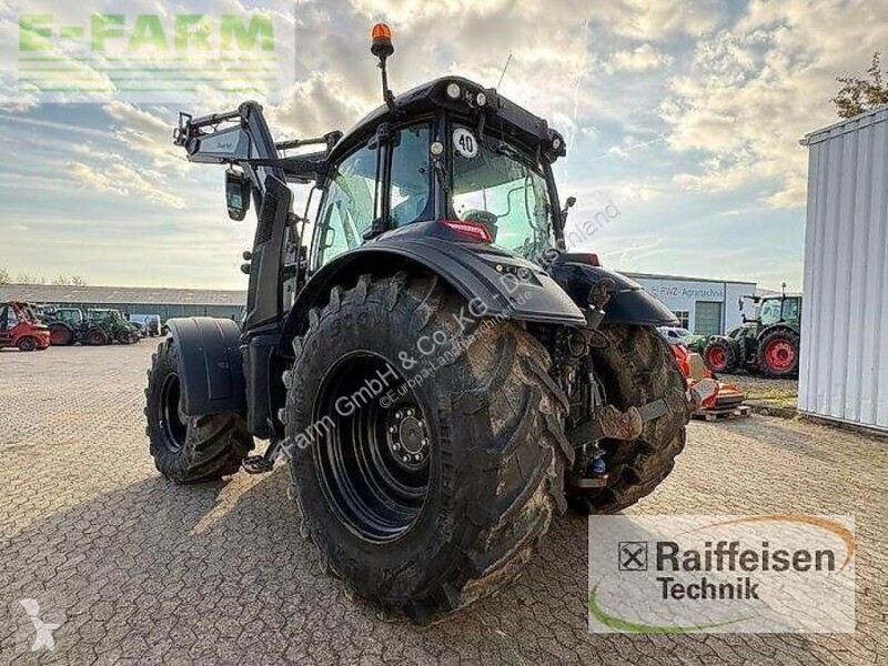 Tracteur agricole Valtra  t214 direct