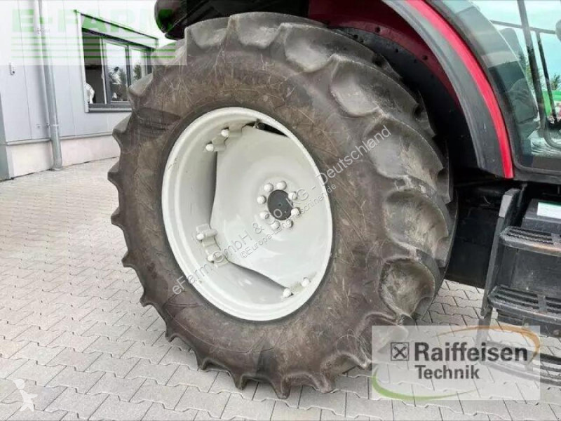 Tracteur agricole Valtra  a104