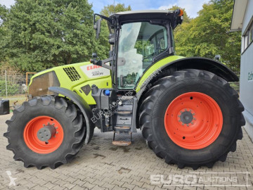 Tractor Claas