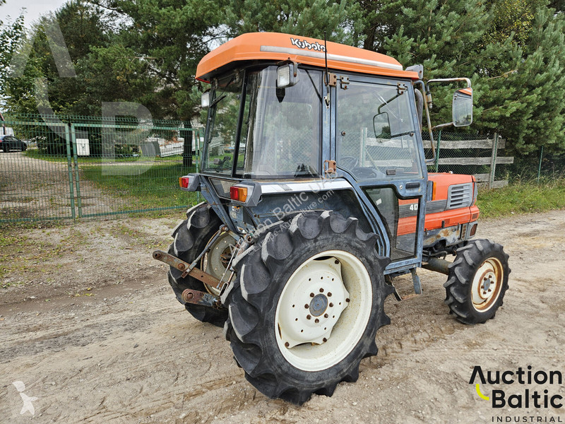 Zemědělský traktor Kubota GL 400