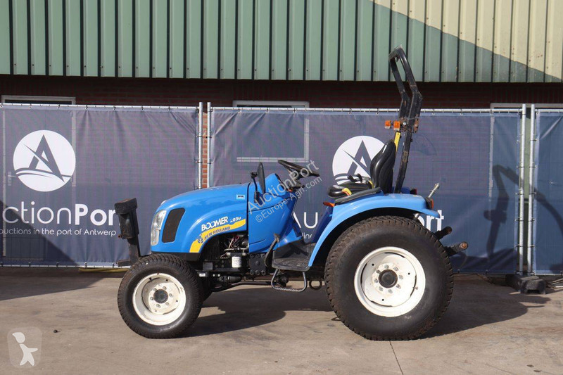 Tracteur agricole New Holland Boomer 2030