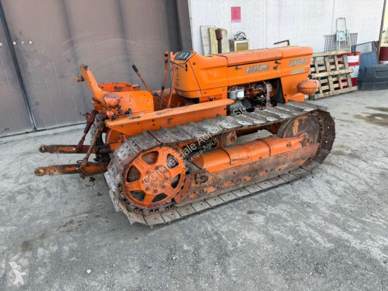 Tracteur agricole Fiat 605