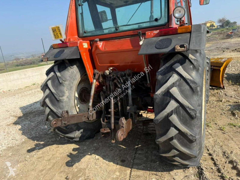 Tracteur agricole Fiat 85 90