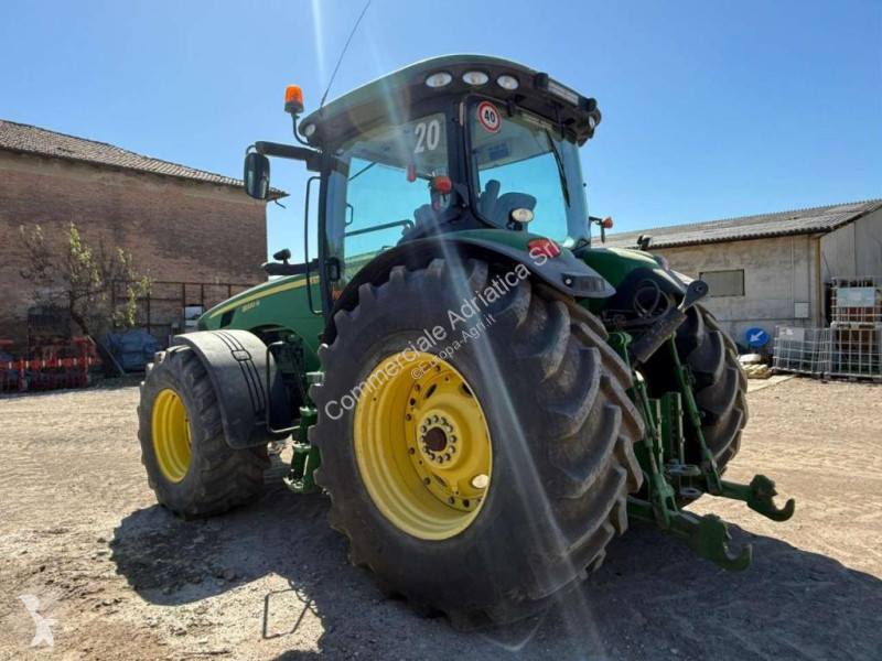 Tracteur agricole John Deere 8320R