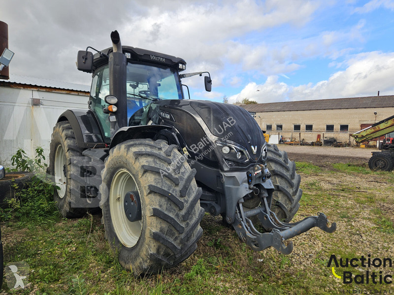 Tracteur agricole Valtra