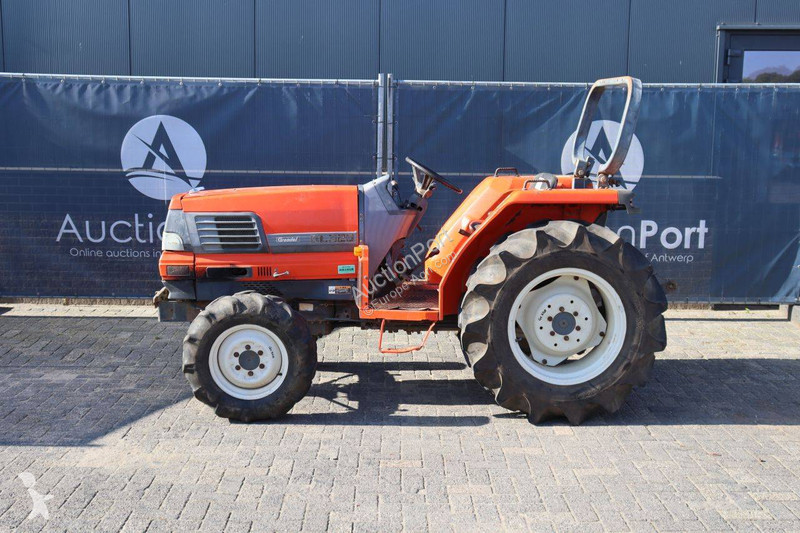 Tracteur agricole Kubota Grandel GL320