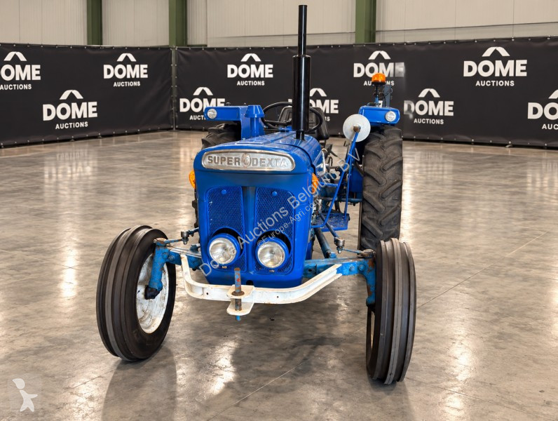 Tracteur agricole  Super Dexta