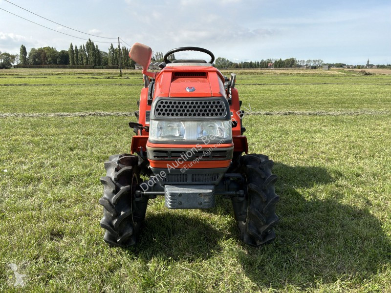 Tracteur agricole Kubota Aste A175
