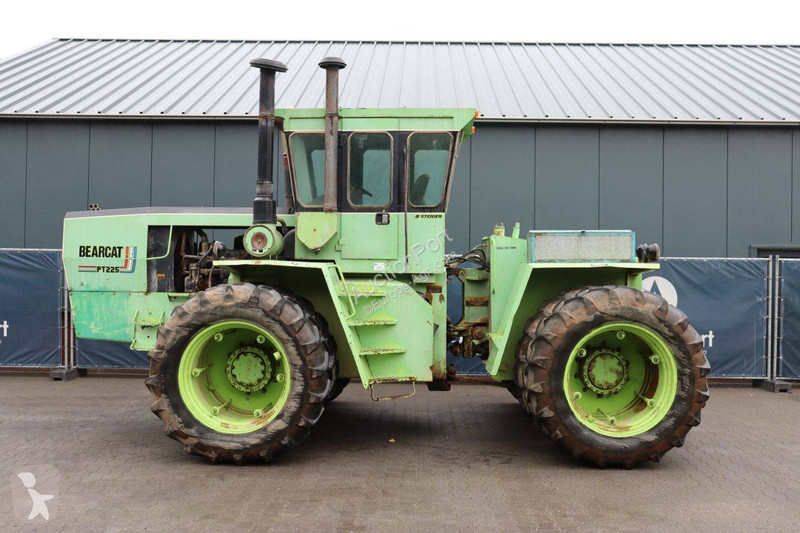 Zemědělský traktor  Bearcat PT225