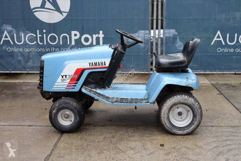 Zemědělský traktor  YT 3600