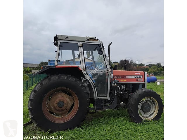Zemědělský traktor