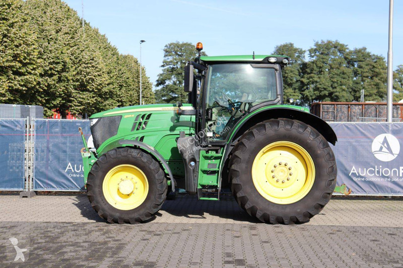 Zemědělský traktor John Deere 6195R