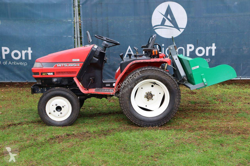 Zemědělský traktor Mitsubishi MT15F