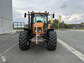 Renault tractor