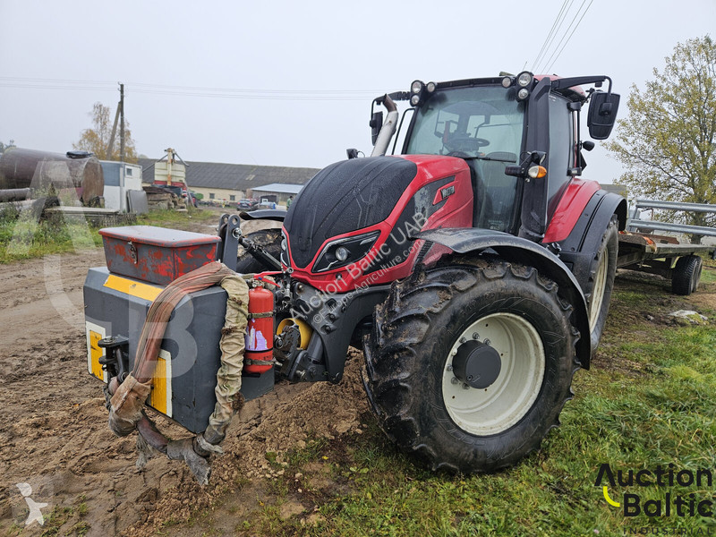 Tractor Valtra T 174 E