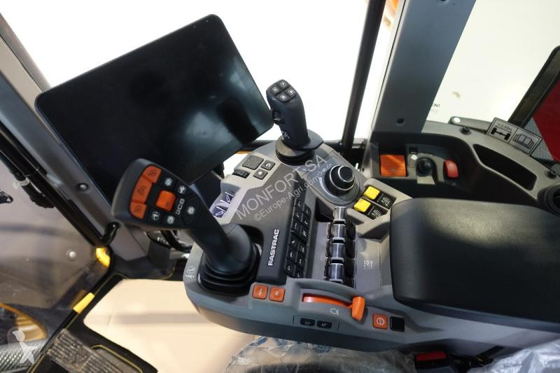 جرار زراعي JCB Icone