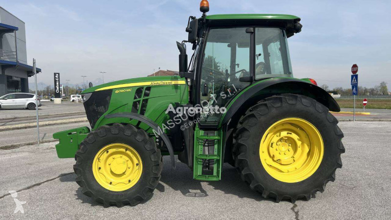 Tractor John Deere 6090MC 4X4