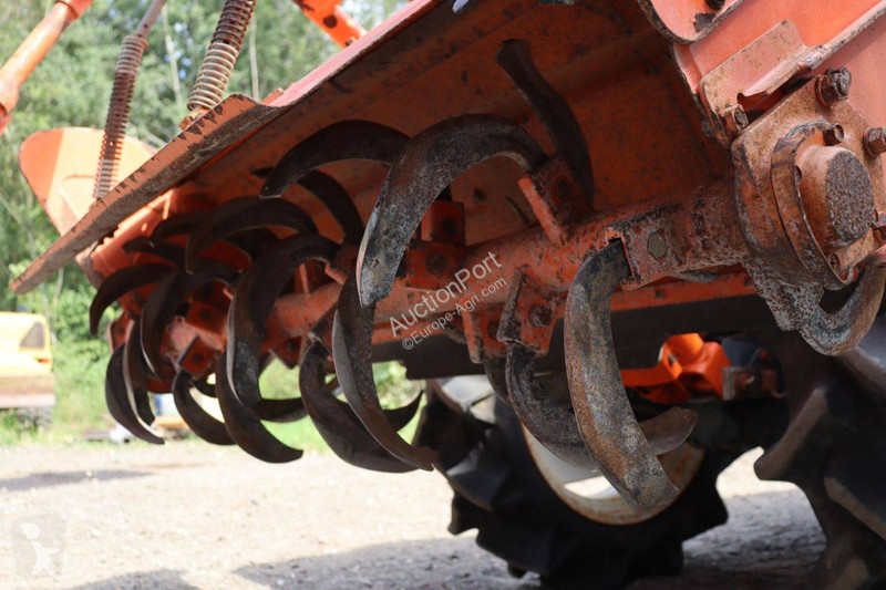 Tractor agrícola Kubota ZB1600