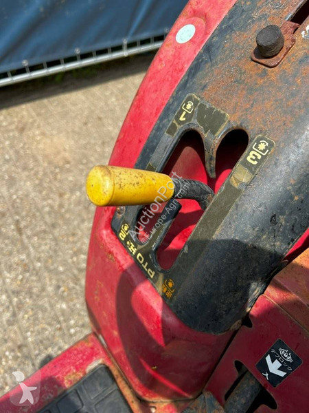 Tractor Mitsubishi MT165