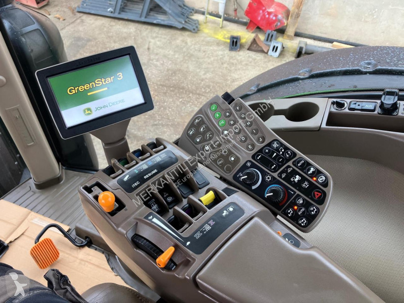 Lantbrukstraktor John Deere 8335R *Powr Shift*