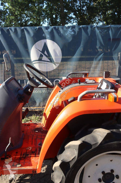 جرار زراعي Kubota GT21