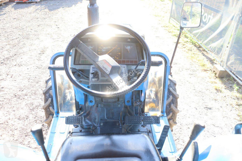 جرار زراعي Iseki TA270F