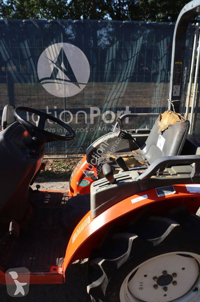 جرار زراعي Kubota GB16