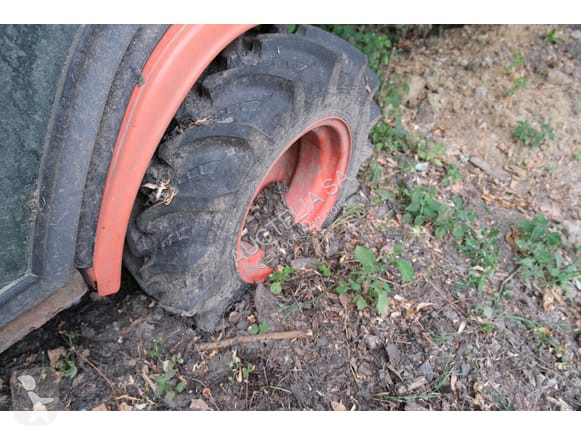 Tractor Kubota B2400D
