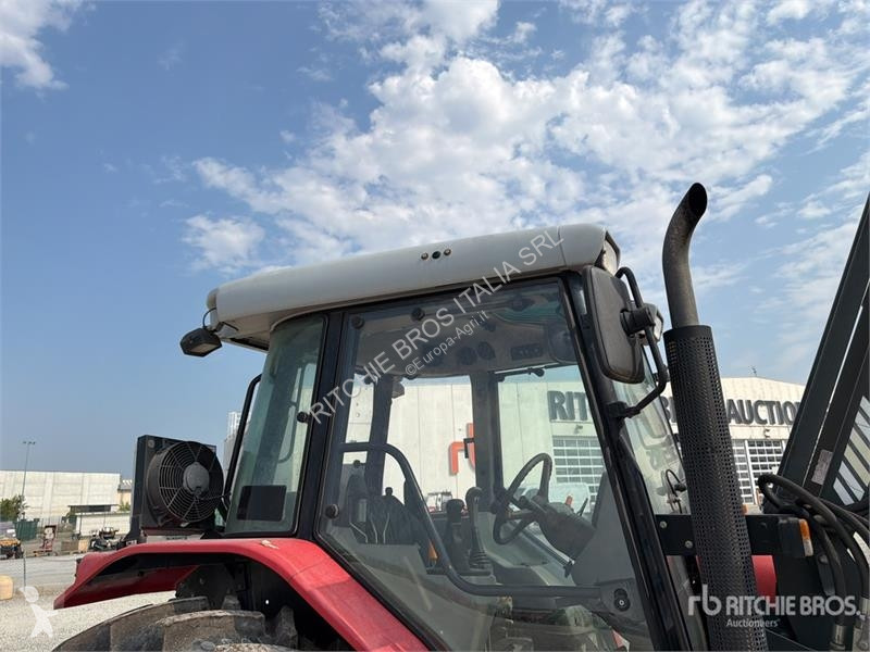 Сільськогосподарський трактор Massey Ferguson 4345