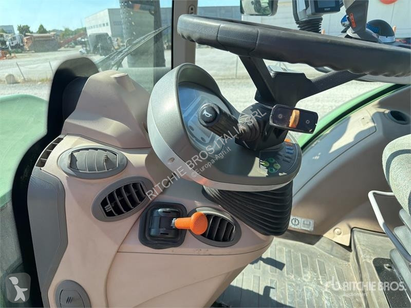 Сільськогосподарський трактор Fendt 724 Vario...
