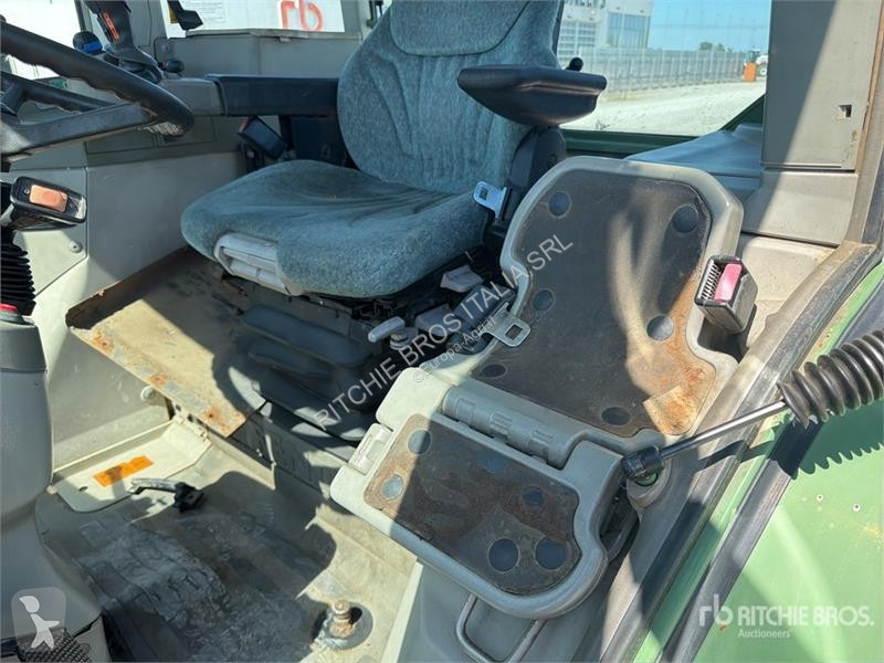Сільськогосподарський трактор Fendt 716 Vario
